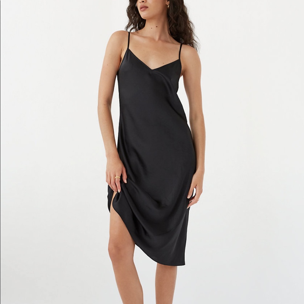 Aritzia Wilfred Only Slip Dress